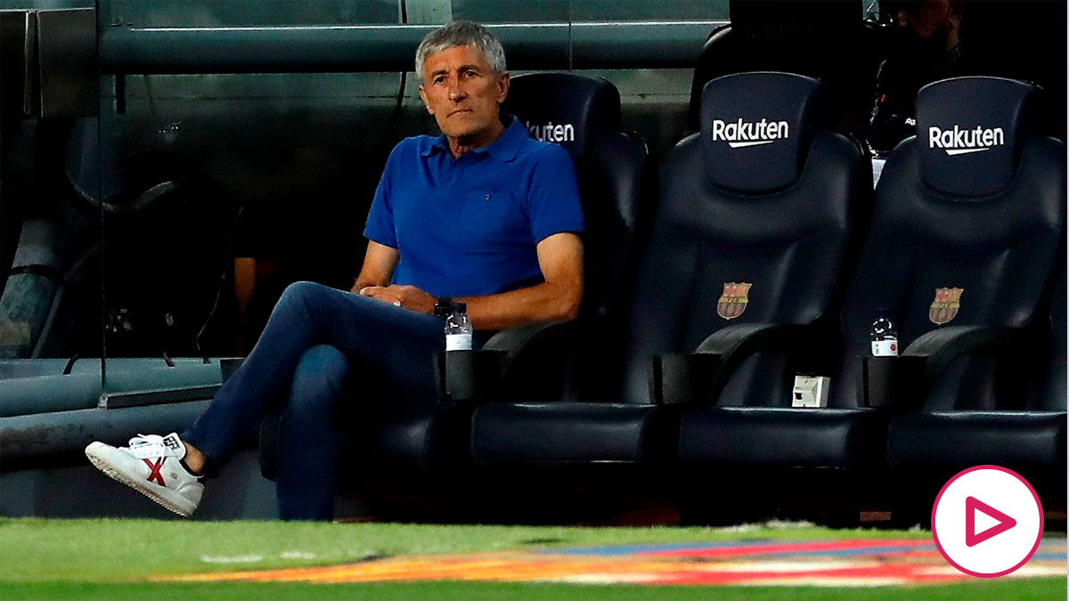 Quique Setién, durante un partido del FC Barcelona (AFP)