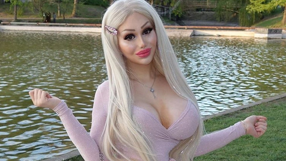 Instagram: Se gasta 150.000 euros en operaciones de estética para parecerse a Barbie