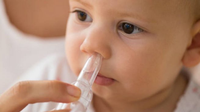 Helecho Oposición continuar Cómo limpiar la nariz tapada en bebés y niños pequeños
