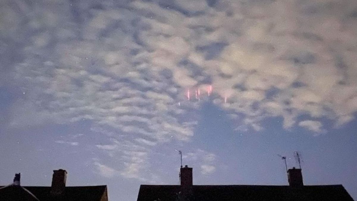 ¿Qué son estas extrañas luces en el cielo de Leicester?