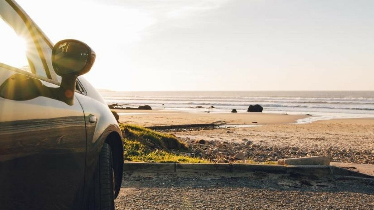 ¿Cómo proteger el coche del sol en verano? 3 trucos fáciles