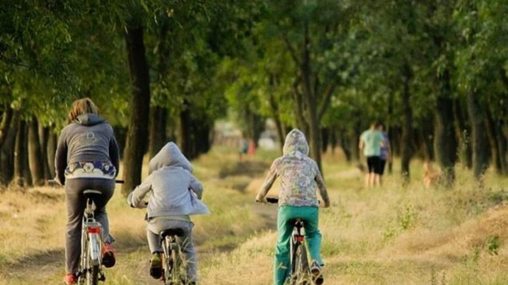 Deporte en familia, medida para combatir los efectos del confinamiento en  niños