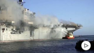 incendio-buque-guerra