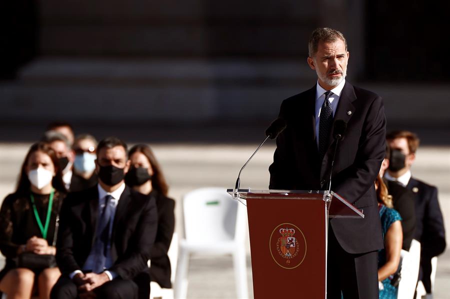 El Rey Felipe VI durante su discurso en el homenaje a las víctimas del coronavirus. Foto: EFE