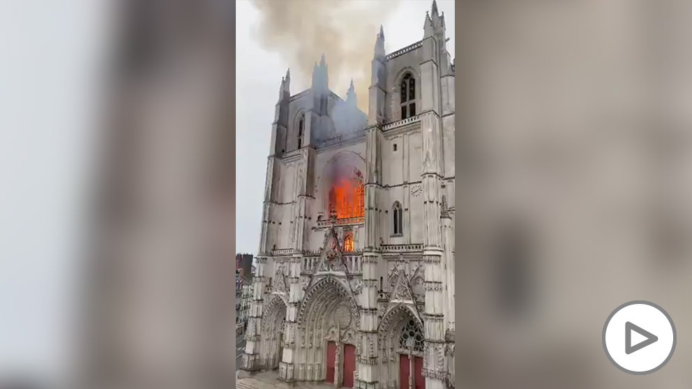 Incendio en la catedral de Nantes.