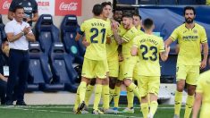 Los jugadores del Villarreal celebran un gol ante el Eibar. (AFP)