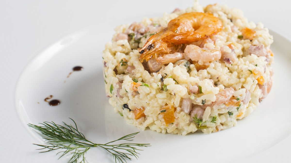Arroz con gambas y mayonesa de ajo