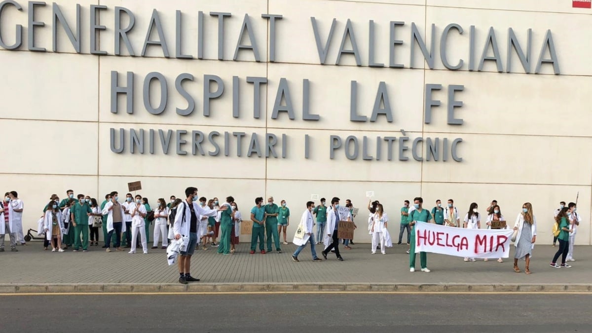 Médicos MIR en huelga en la Comunidad Valenciana. (Foto: EP)