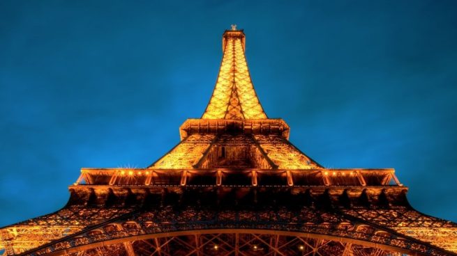 Featured image of post Foto De La Torre Eiffel De Noche : Suscríbete a envato elements para obtener stock video descargas ilimitadas por una tarifa mensual única.