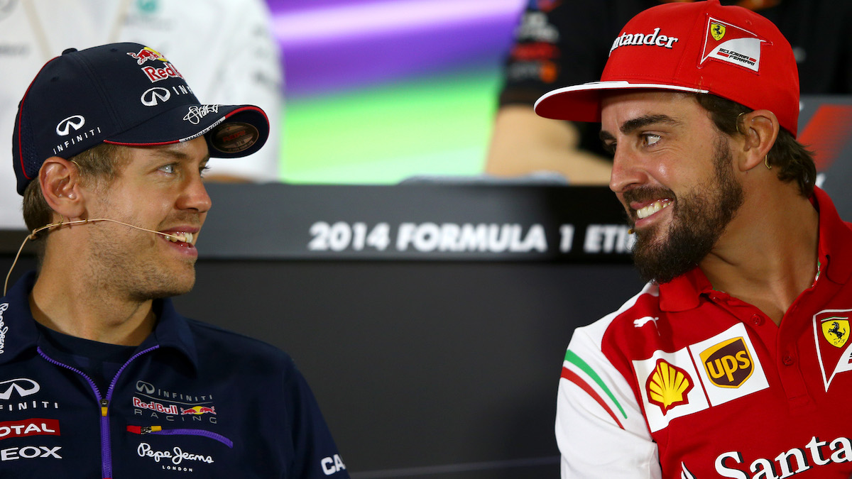 Sebastian Vettel y Fernando Alonso, en una imagen de cuando competían en Red Bull y Ferrari, respectivamente. (Getty)