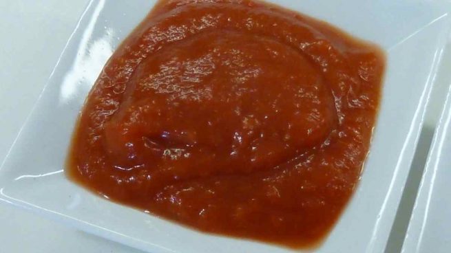 Salsa de tomate, chocolate y vermut