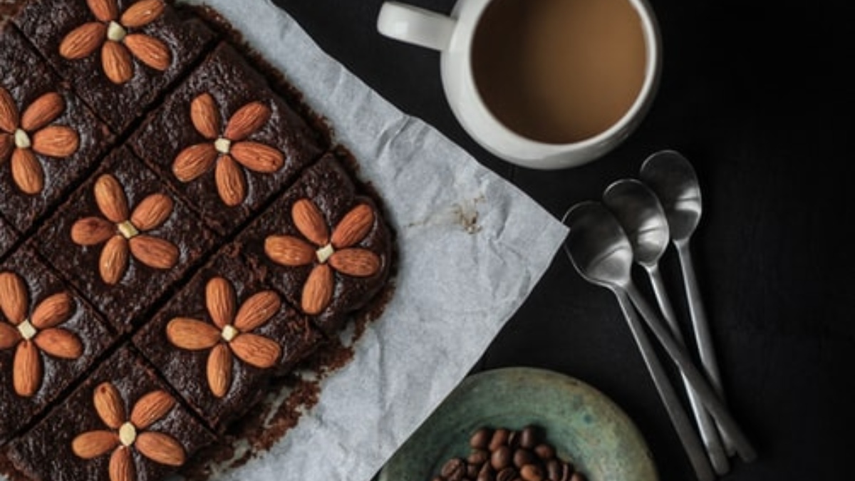 Bizcocho de café con almendras fácil de preparar