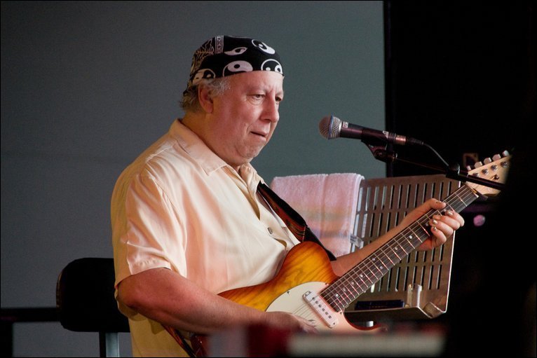 Muere a los 73 años el guitarrista Peter Green, fundador de Fleetwood Mac