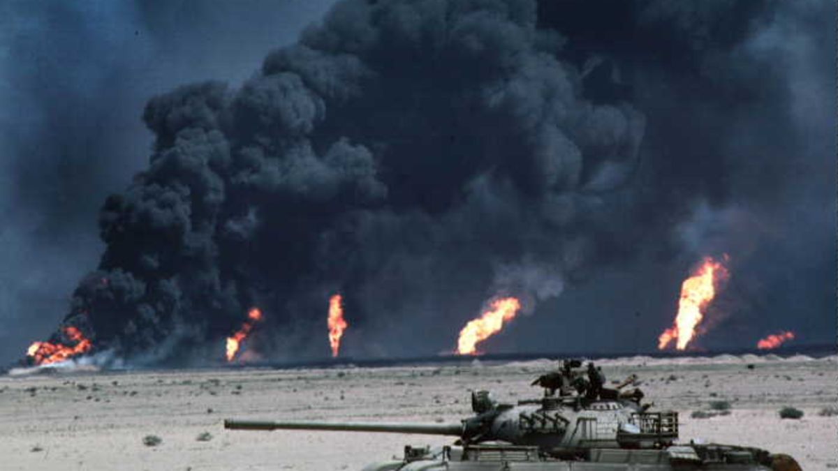 El 2 de agosto de 1990, Irak invade Kuwait