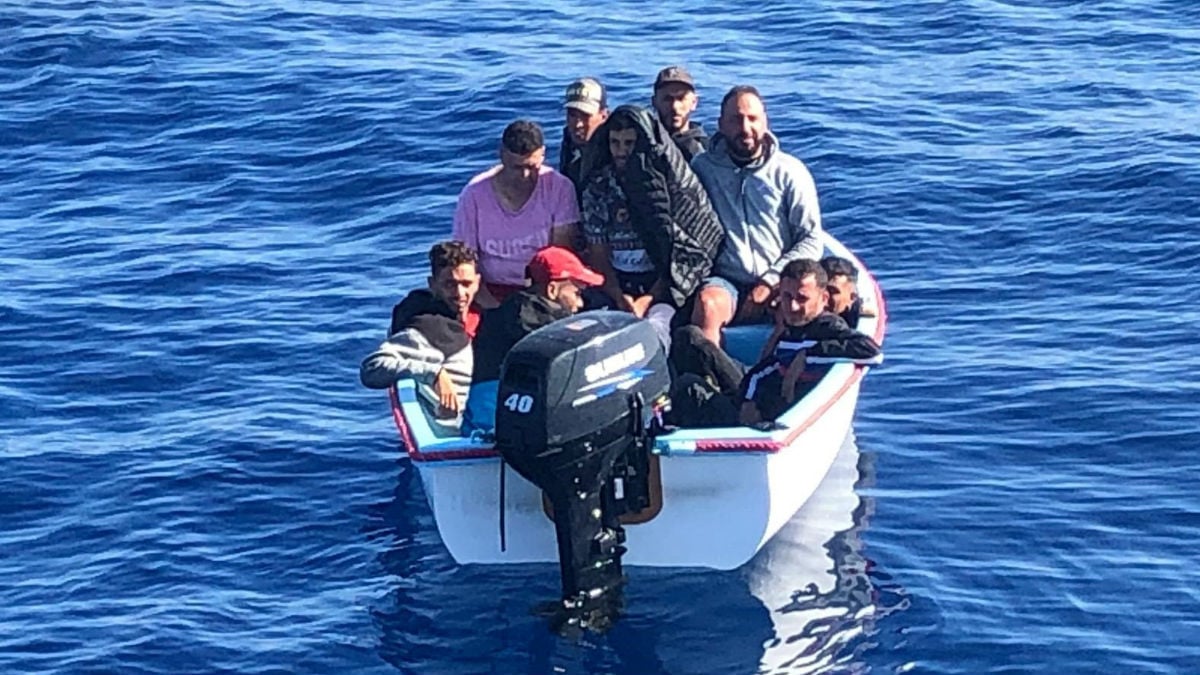 Patera con inmigrantes ilegales llegando a España (Foto: Europa Press).