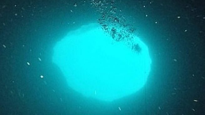 El misterioso agujero azul de Florida a 130 metros de profundidad