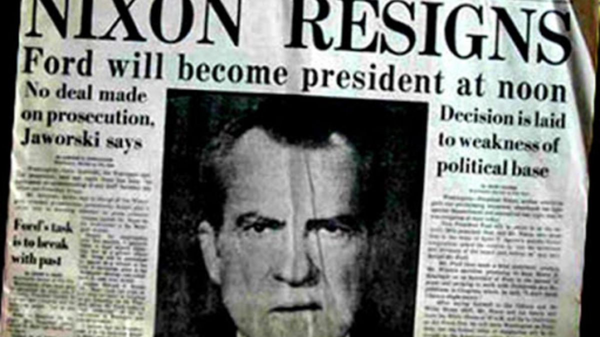 El 8 de agosto de 1974 Richard Nixon renuncia como presidente