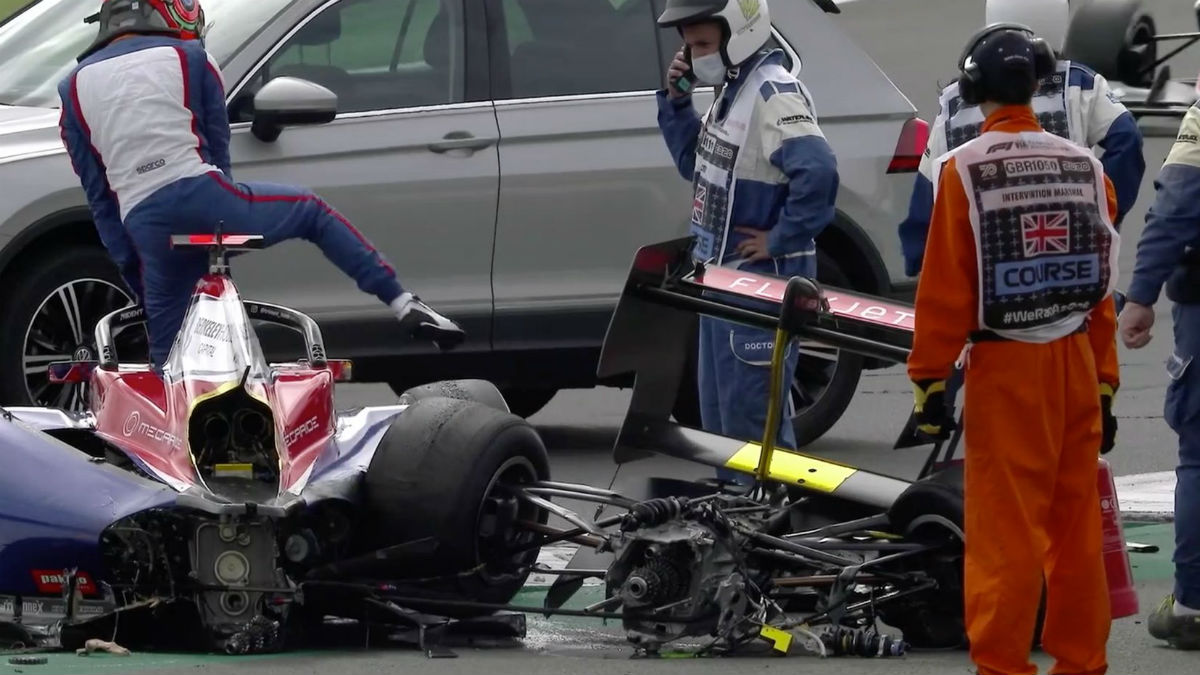 Así quedó el coche de Oli Caldwell tras el accidente.