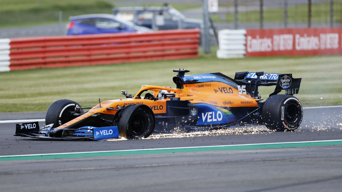 Pinchazo de Carlos Sainz en la última vuelta del GP de Gran Bretaña. (Getty)