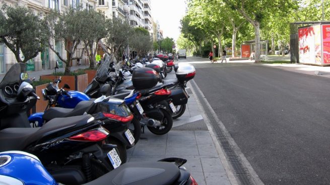 Aparcamiento para motocicletas en Valladolid.