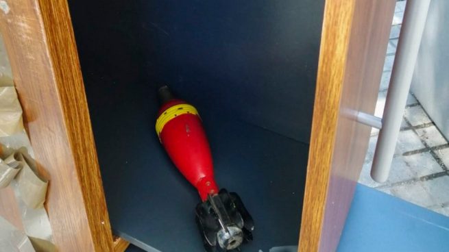 Twitter: Encuentra una granada de mortero en un armario en plena mudanza