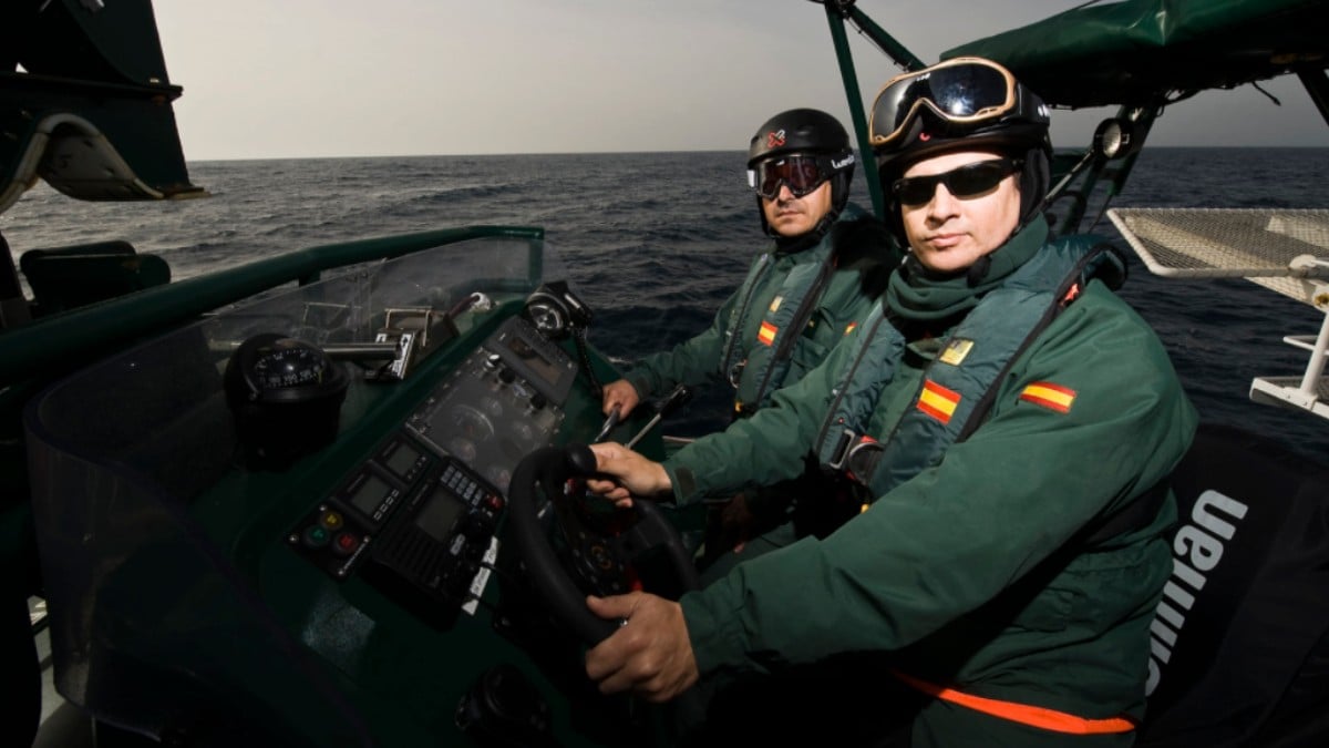 Agentes del servicio marítimo de la Guardia Civil.