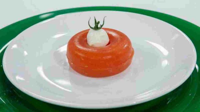 Gelatina de tomate con orégano