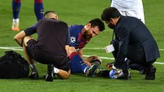 Messi se duele tras recibir una patada. (Getty)