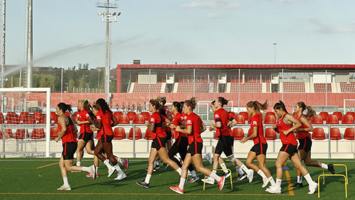 Las jugadoras del Atlético de Madrid femenino entrenando. (atleticodemadrid.com)