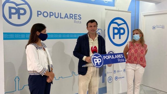 EL secretario general provincial, Bruno García, en una rueda de prensa