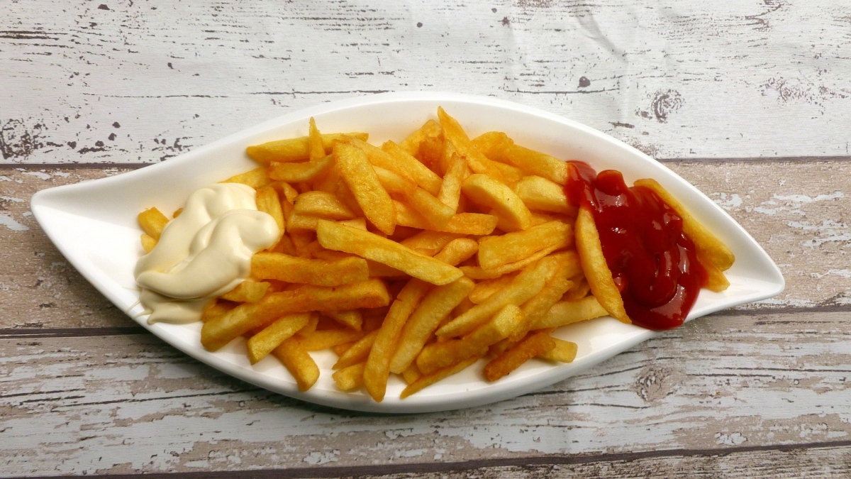Patatas fritas congeladas hechas en Airfryer: ¡Crujientes y saludables!