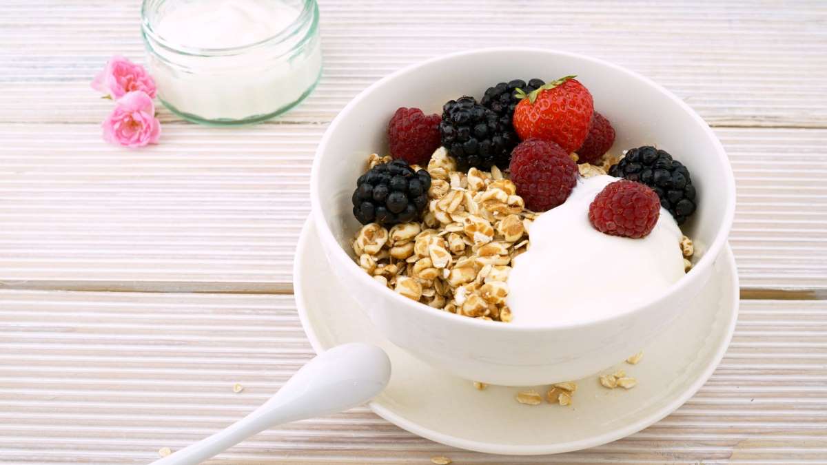Los yogures pasan por un proceso de fermentación que puede ser muy beneficioso para el organismo