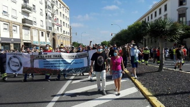 Los manifestantes de Navantia que azuza Adelante Andalucía amenazan a los familiares de quienes quieren trabajar