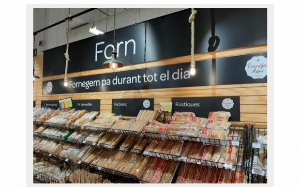 Supermercado de Carrefour en Rosas Gerona)
