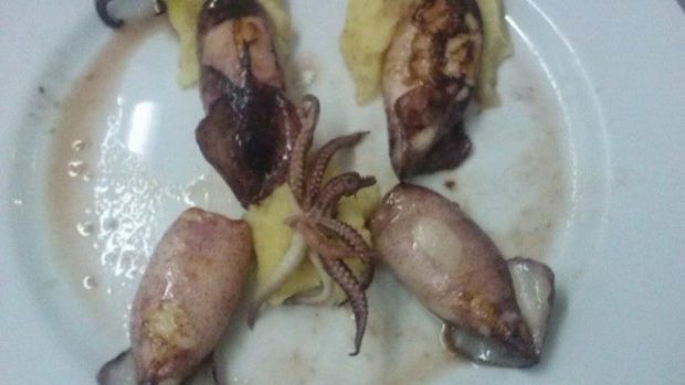 Chiripones con curry y puré de patatas
