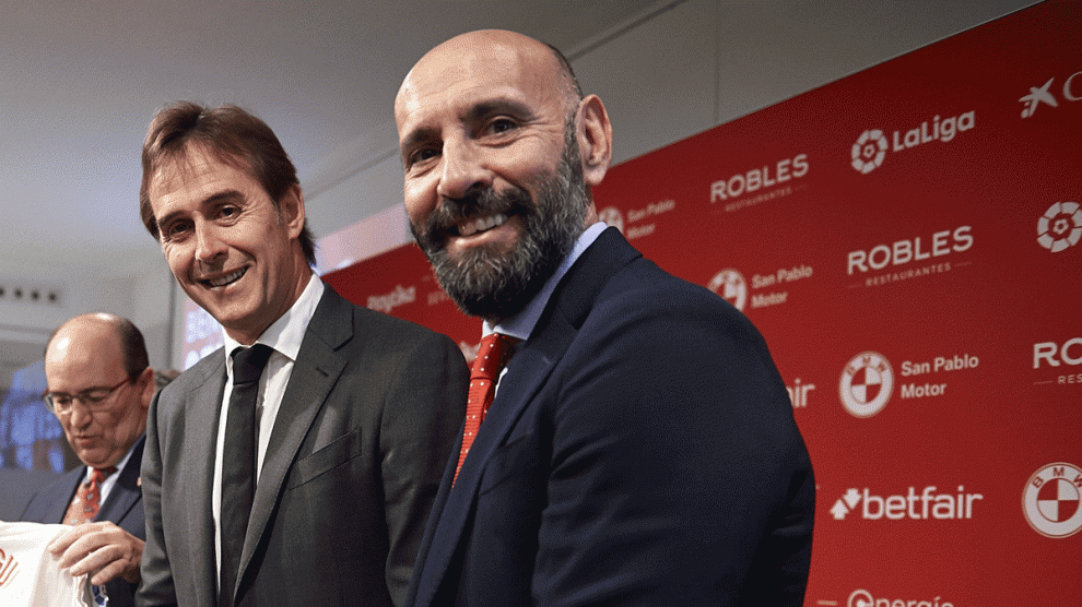 Julen Lopetegui y Monchi en el día de la presentación del técnico vasco (Getty)
