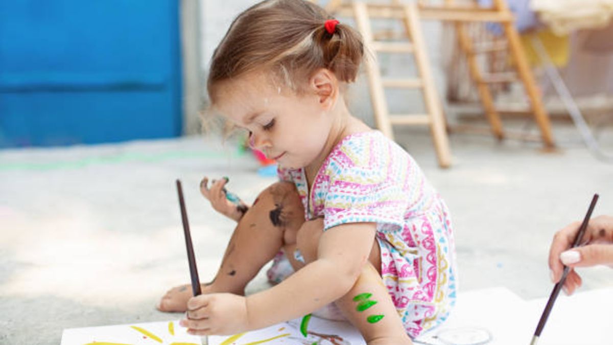 El positivo de la directora obliga a cerrar la primera escuela infantil del país en Sevilla