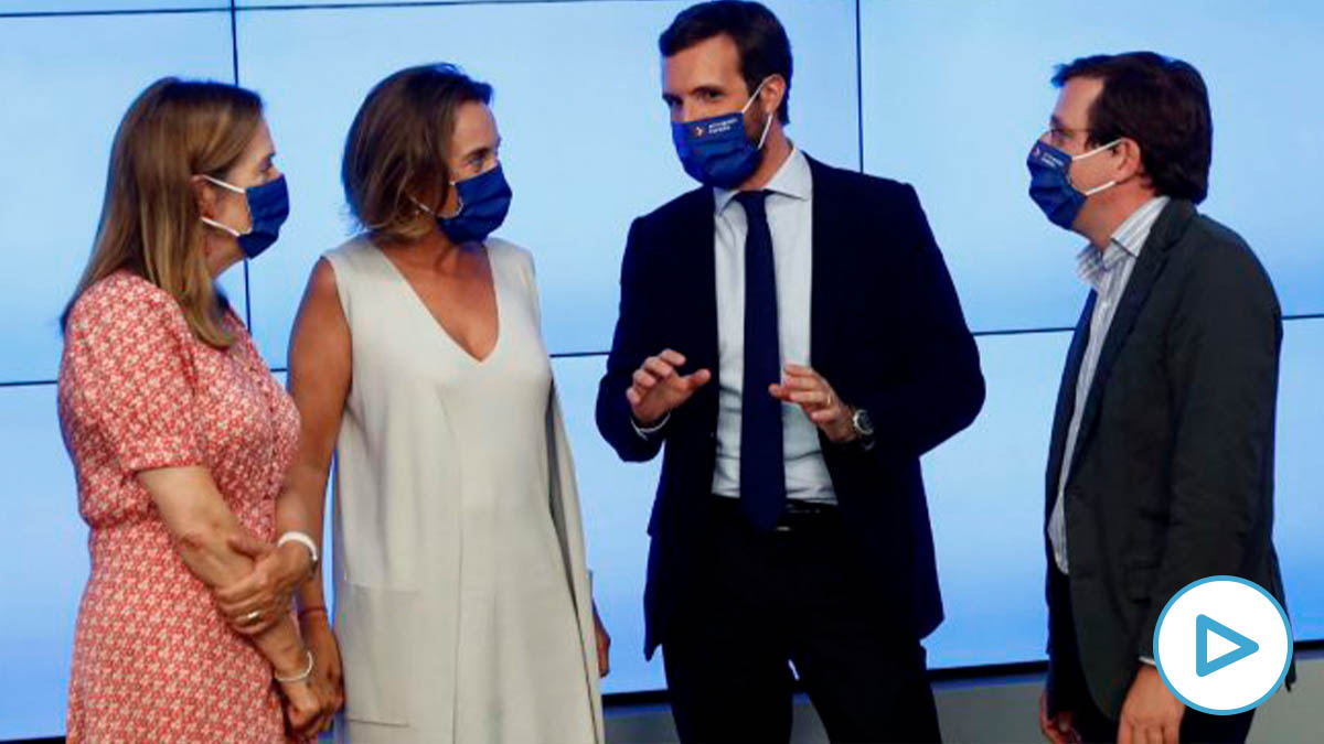 Pablo Casado, con Ana Pastor, Cuca Gamarra y José Luis Martínez Almeida.