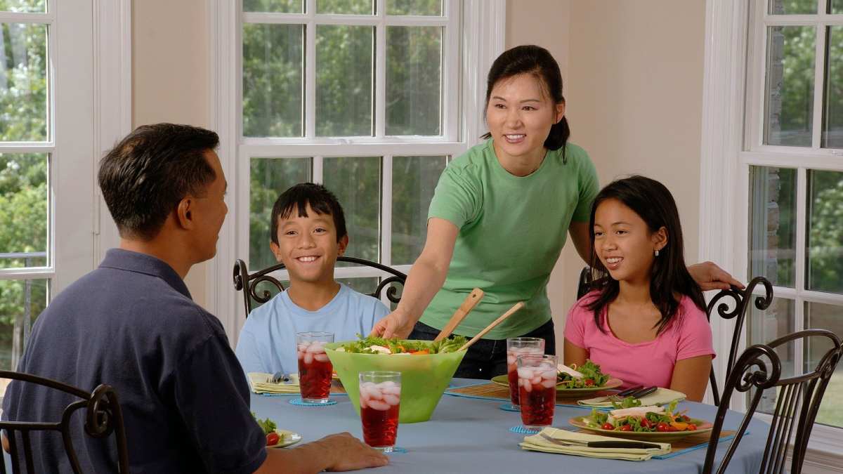 Valora Lo Importante Que Es Comer En Familia