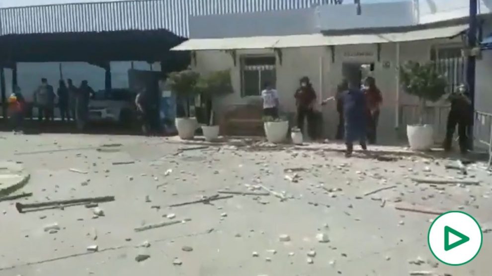 Se descontrola el motín en el CETI de Melilla: 26 amotinados hieren a 10 agentes y siete vigilantes.