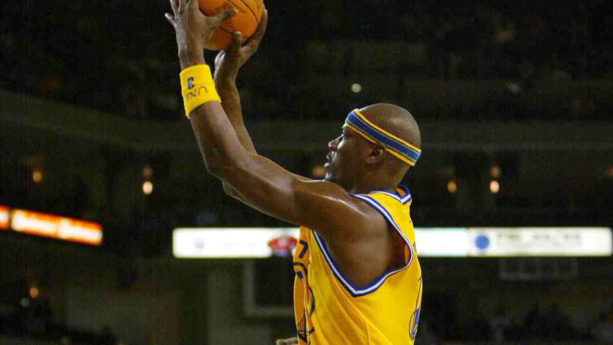 Cliff Robinson con Golden State Warriors. (AFP)