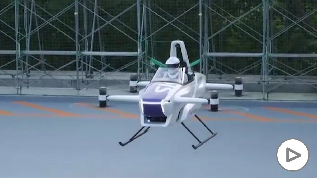 Japón prueba con éxito el automóvil volador más pequeño del mundo