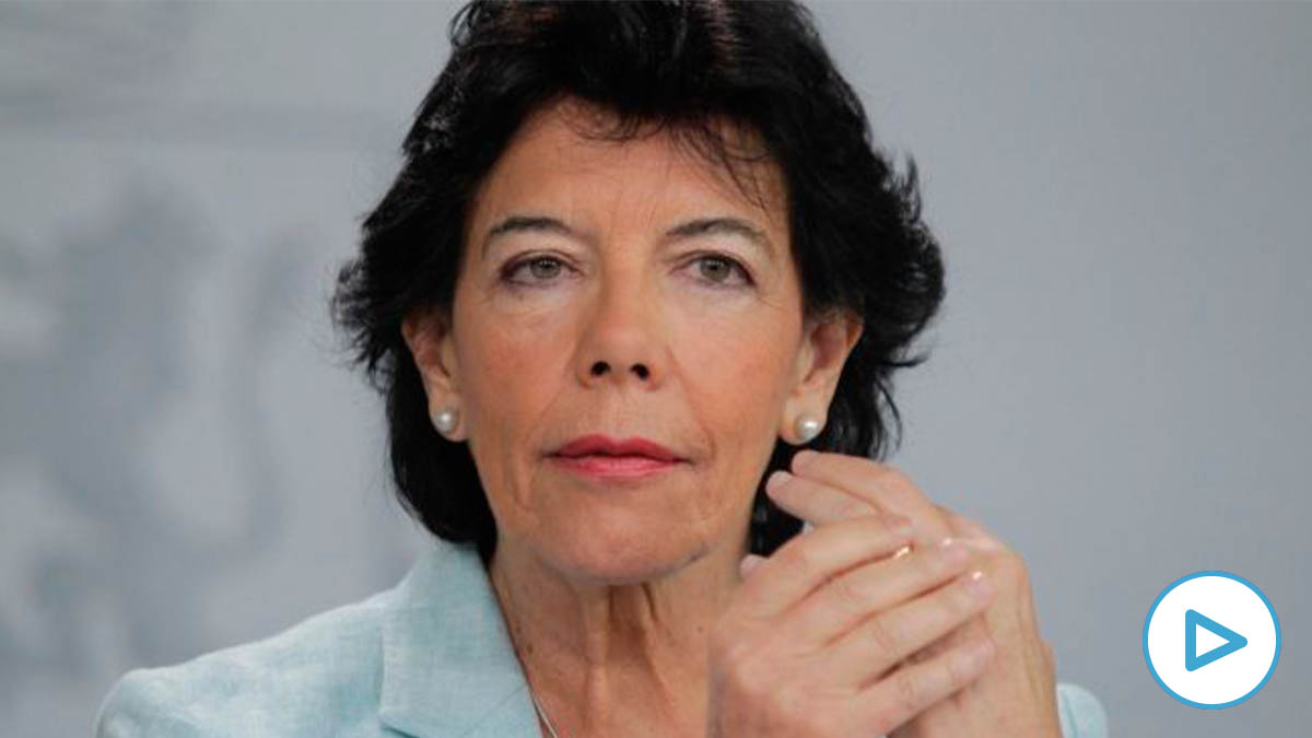 La ministra portavoz, Isabel Celaá, durante la rueda de prensa del Consejo de Ministros. Foto: Francisco Toledo