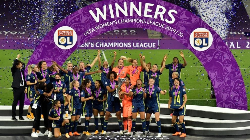 Las jugadoras del Lyon celebran la Champions. (AFP)