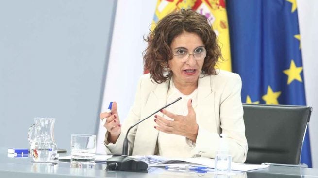 La ministra portavoz y de Hacienda, María Jesús Montero, ofrece una rueda de prensa posterior al Consejo de Ministros en Moncloa, en Madrid (España), a 1 de septiembre de 2020. Foto: EP