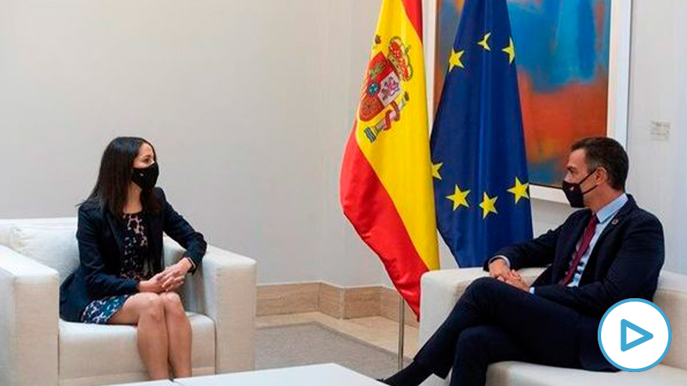 Inés Arrimadas y Pedro Sánchez, este miércoles, reunidos en el Palacio de La Moncloa. Foto: EFE