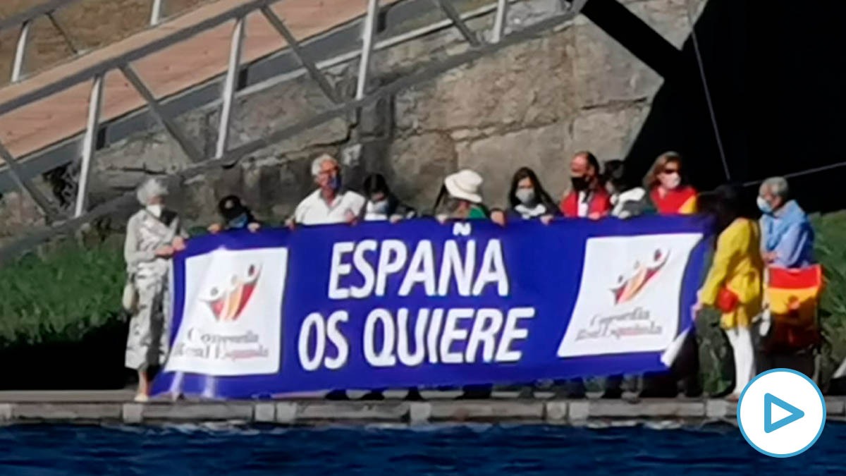 Felipe VI es recibido en Tuy con gritos de «¡Viva el Rey!» y ¡»España os quiere!».