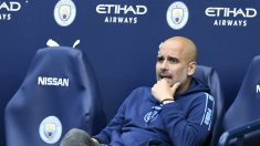 Pep Guardiola, en el banquillo del Etihad. (Getty)