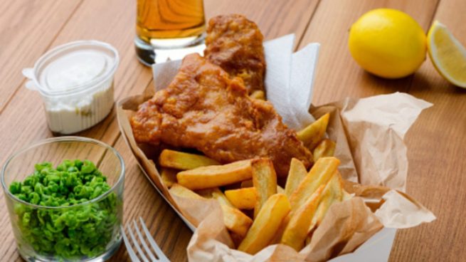 Fish and chips de caballa, receta de pescado auténtica británica