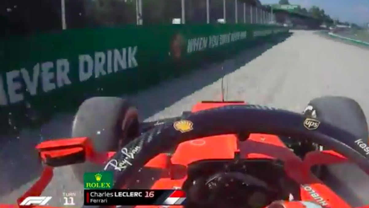 Instantes antes de que Leclerc se estrellase contra las vallas protectoras.
